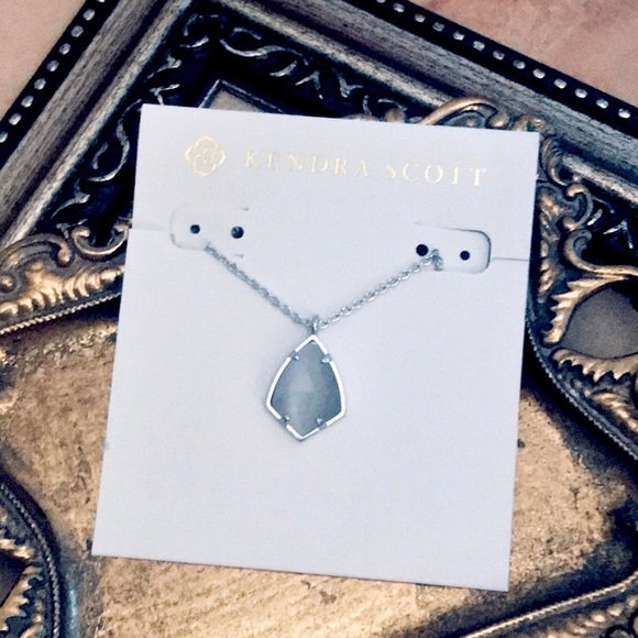 KENDRA SCOTT • Silver Cory Cat’s Eye Necklace - Picture 4 of 4